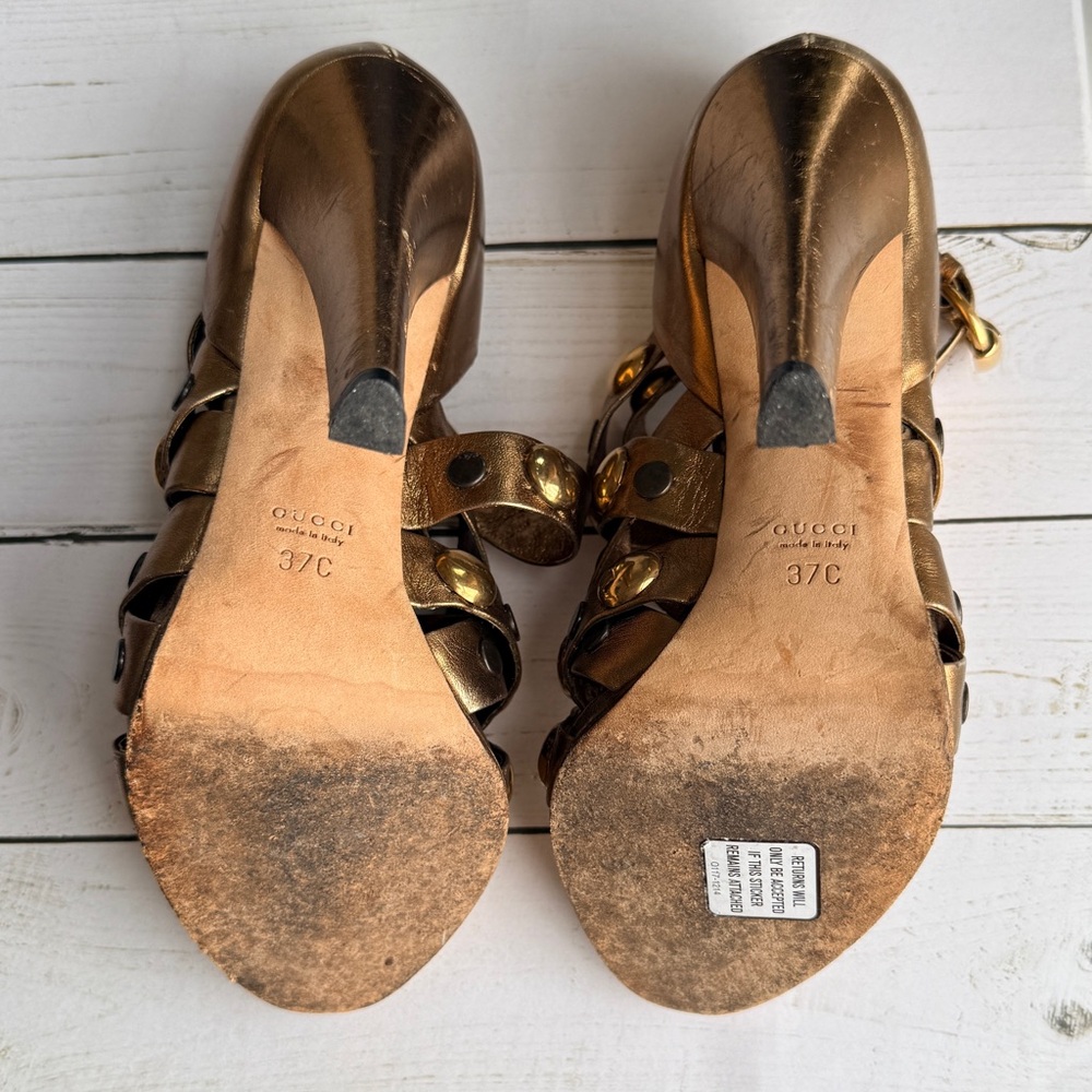Gucci | Vintage Babouska Studded Metallic Gold Leather 5” Heels - Picture 7 of 16